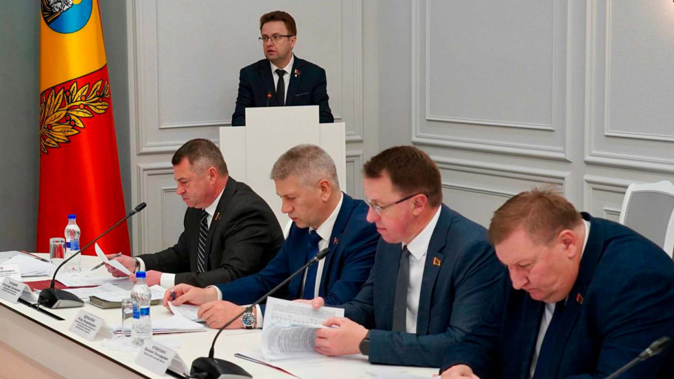 Итоги работы промышленности за первый квартал 2026 года рассмотрели на заседании облисполкома