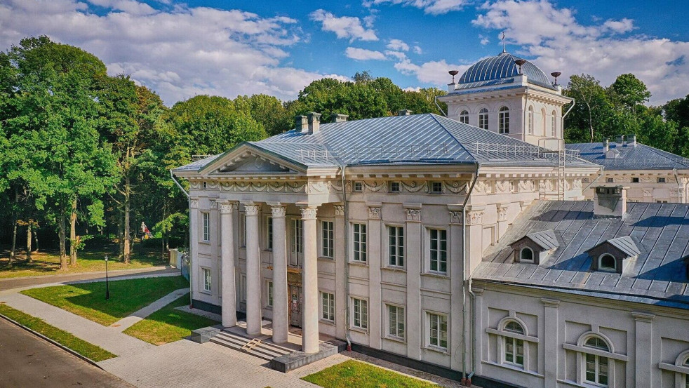 Путешествие в прошлое: в Жиличах запускают прогулки в каретах