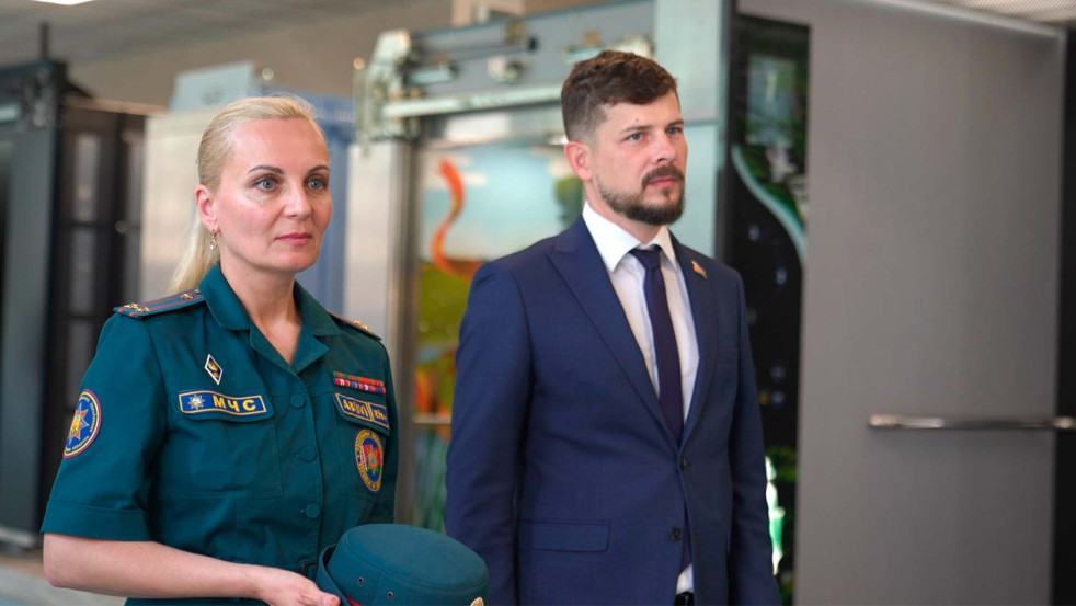 Они берут на себя ответственность за безопасность лифтов, в которых мы ездим каждый день
