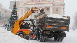Когда в окне чужой труд виднее...